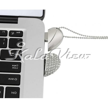 فلش مموری طرح قلب مدل Ultita Ht01 ظرفیت 8 گیگابایت